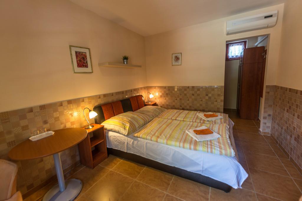 Marina Panzio Hotel Siófok Eksteriør billede