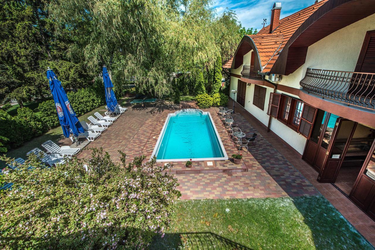 Marina Panzio Hotel Siófok Eksteriør billede